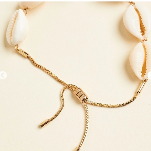 Logan Tay Shell Yeah Bracelet - Picture 3 of 6